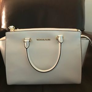 Michael Kors Selma Large Leather Sachel